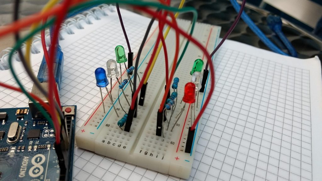 What is an electronics breadboard? Guide to prototyping